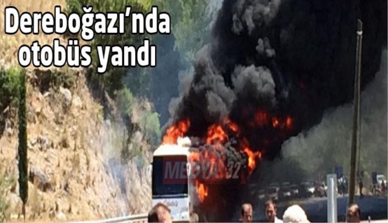 Isparta-Antalya yolunda otobüs yandı