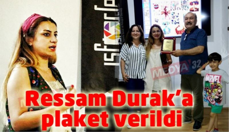 Ressam Durak’a plaket verildi
