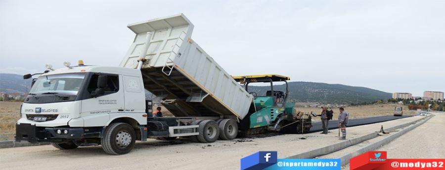 Mehmet Tönge Altgeçidinin Bağlantı;  Yolu Asfaltlanıyor