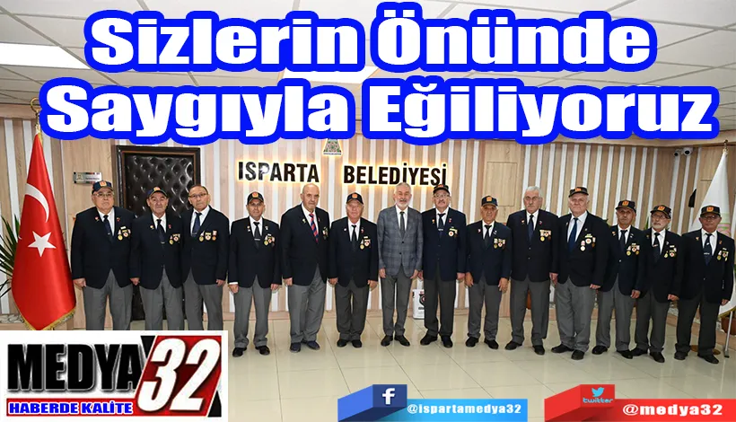 Sizlerin Önünde  Saygıyla Eğiliyoruz 