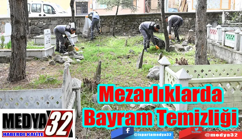 Mezarlıklarda Bayram Temizliği 