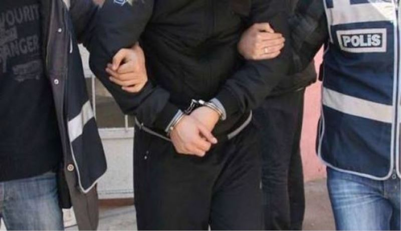 2 kamu görevlisi tutuklandı