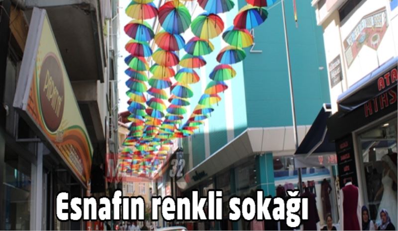 Esnafın renkli sokağı 