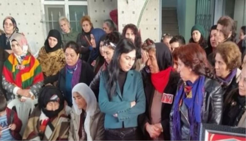 Figen Yüksekdağ teröristin cenazesine katıldı