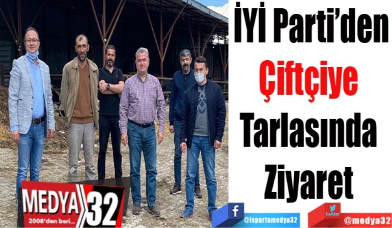 İYİ Parti’den
Çiftçiye 
Tarlasında 
Ziyaret 
