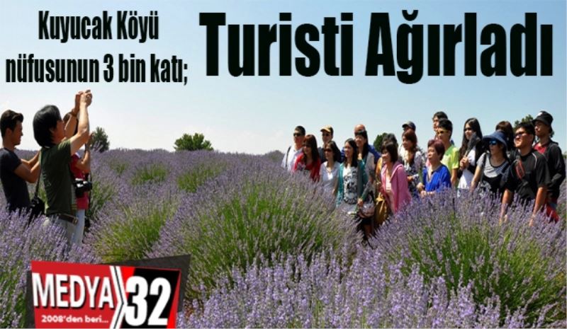  Kuyucak Köyü nüfusunun 3 bin katı;  
Turisti Ağırladı 
