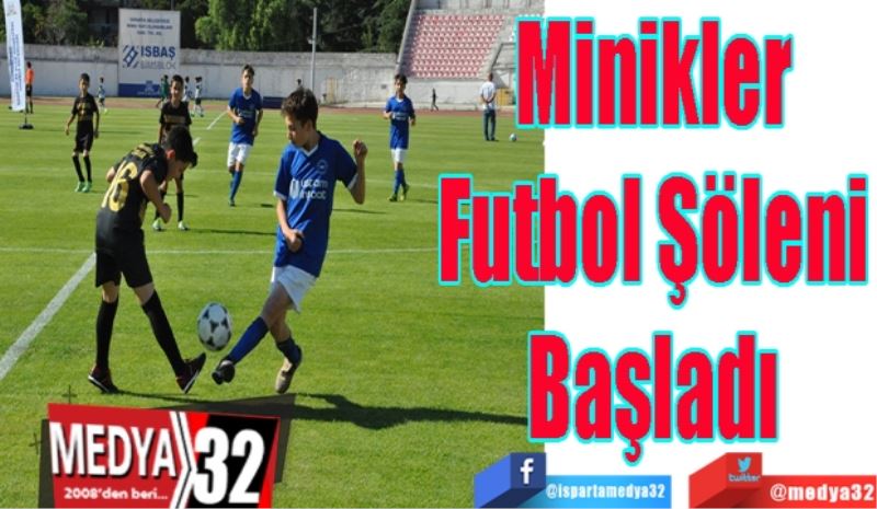 Minikler Futbol Şöleni Başladı 