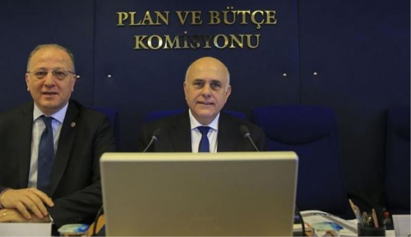 Plan ve Bütçe Komisyonu 18 günde 187 saat çalıştı
