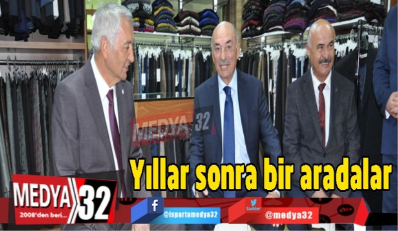 Yıllar sonra bir aradalar